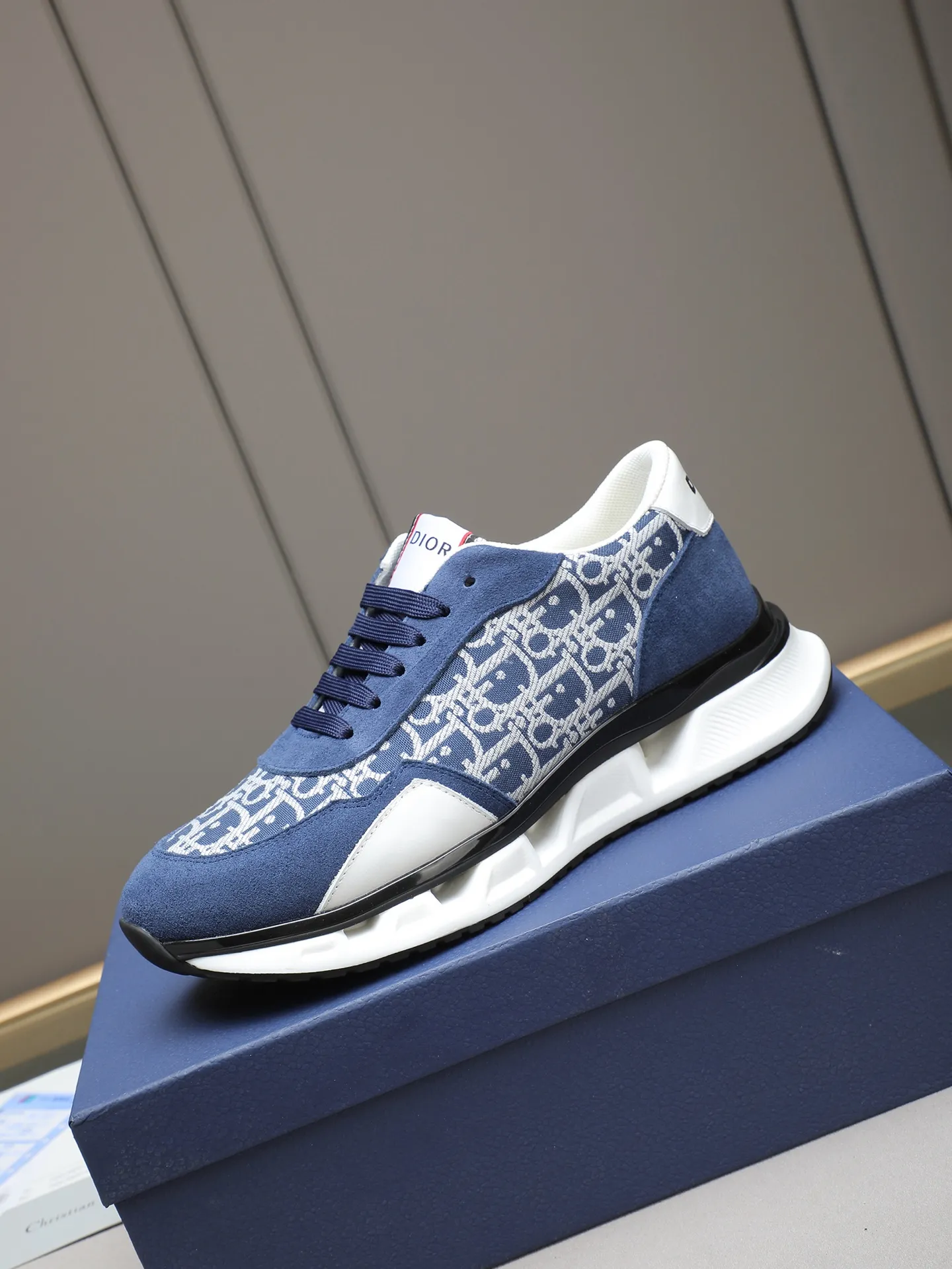 PP460 New Dior🆕The latest men's casual sports shoes, the upper is made of imported cowhide➕Dior's special material! Breathable sheepskin. The TPU blade base is lightweight and wear-resistant! Size:38-44 (45 customized)